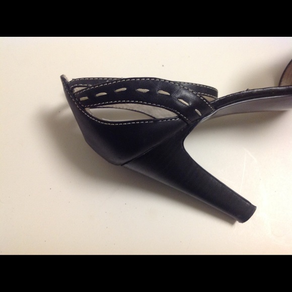 Bandolino black and pumps - Picture 4 of 5